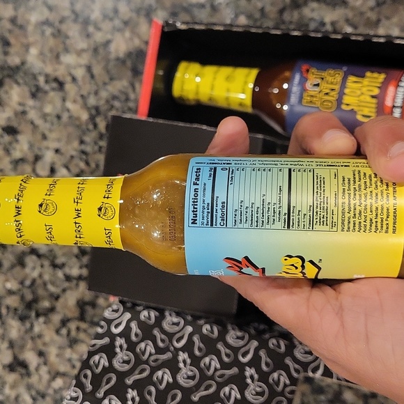 Hot Ones Grilll Pack seasoning hot sauce glaze in box expires 04/17/2026 new - Picture 8 of 9